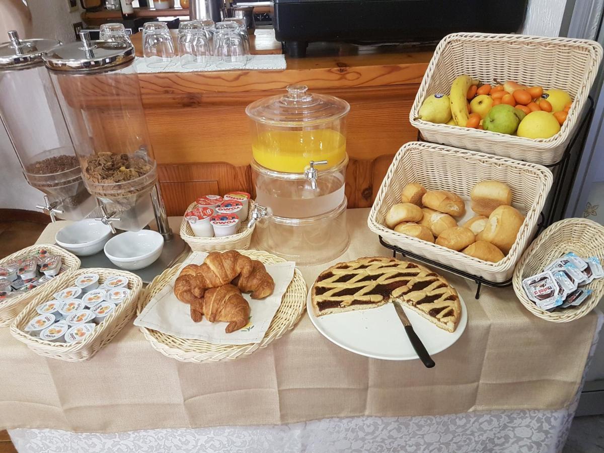 Albergo Natalina Finale Ligure Dış mekan fotoğraf